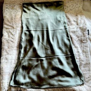 H&M Green Satin Midi Satin Skirt, Sz 6 NWT